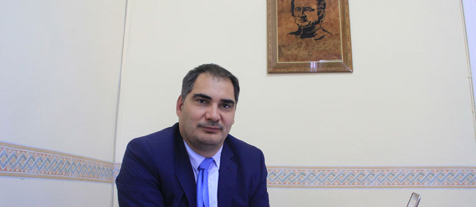scar Serna, el primer director laico del Colegio San Jos