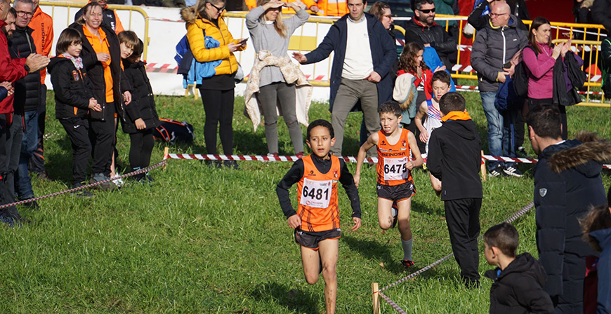Pablo Vegas se impone en el II Cross de Medio Cudeyo