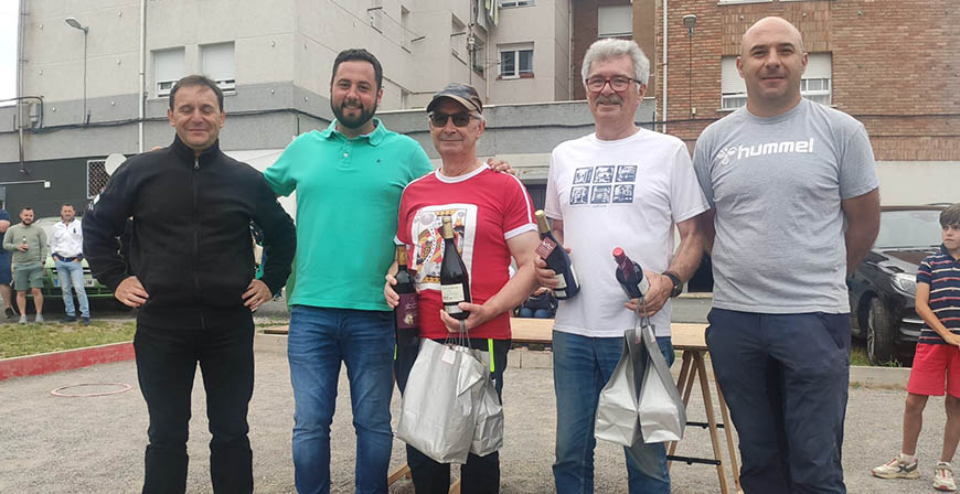 Paco y Benito conquistan el V Torneo de Petanca de Matamorosa