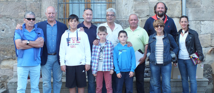 Paco Floranes se impone en el Concurso de Tiro de Rana de San Mateo