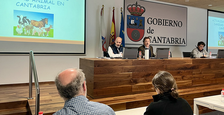 Palencia informa al sector del Plan de Sanidad Animal del Gobierno de Cantabria para 2024