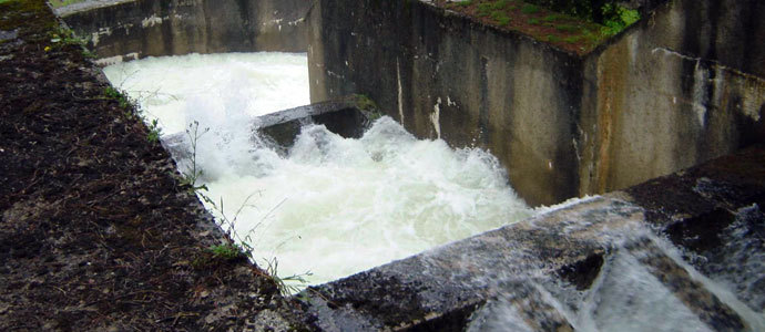 El Pantano del Ebro est desembalsando agua