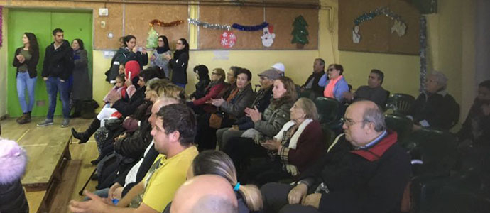 Pap Noel visita a los abuelos de Valdeolea