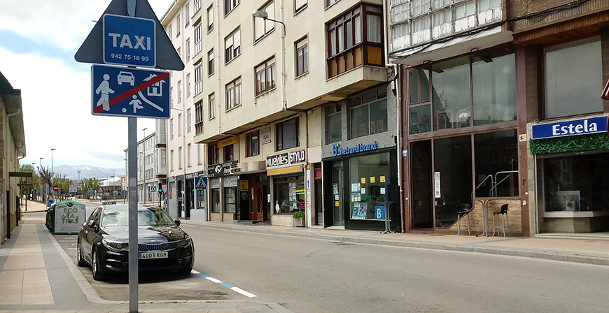 La parada de taxi de Reinosa cambia temporalmente de ubicacin 