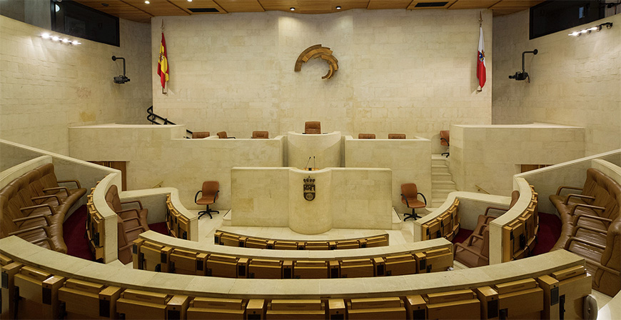 El Parlamento de Cantabria debatir� y votar� este jueves las enmiendas a la totalidad presentadas por PSOE y Vox al Presupuesto 2026