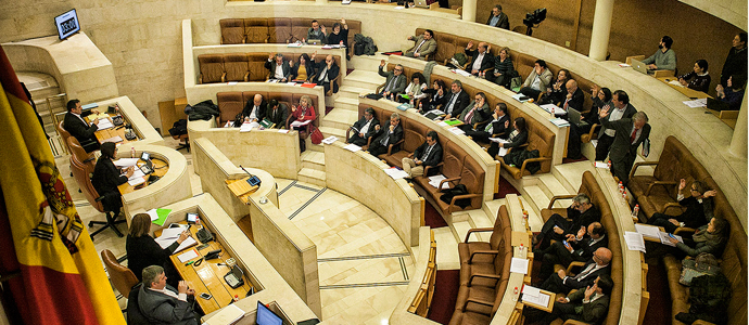 El Parlamento regional respalda la propuesta del PRC para que el etiquetado de la miel sea 