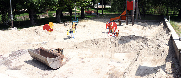 El parque infantil del Campo Colorado tendr suelo de caucho