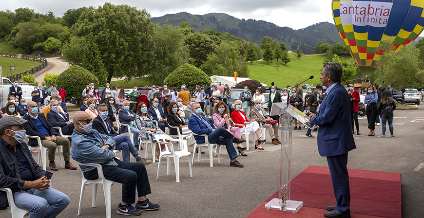 El Parque de la Naturaleza de Cabrceno cumple 30 aos