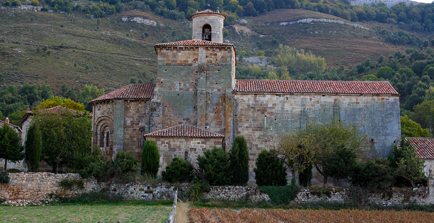 El prroco de San Martin de Elines impidi la entrada de maquinaria pesada a la Colegiata donde adems de obras de rehabilitacin se pretenda construir un museo del romnico