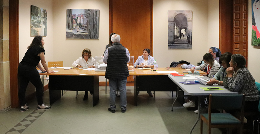 La participacin en las elecciones autonmicas es del 57,55 por ciento a las 18.00 horas