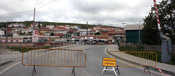 El paso a nivel de Mataporquera permanecer cerrado las noches del sbado y el domingo