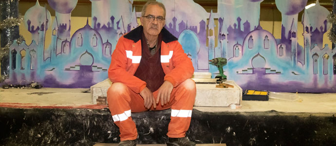 La pea Detroit crea un ao ms la carroza de Sus Majestades de Oriente