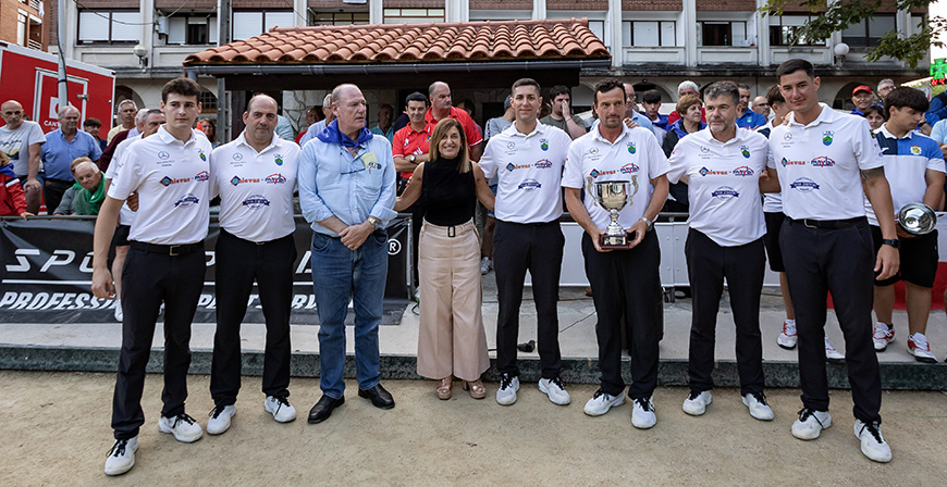 Peacastillo se impone en el Torneo Presidenta de Cantabria de bolo palma