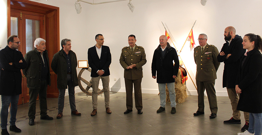 La Casona acoge la exposicin 'Cra Caballar de las Fuerzas Armadas'