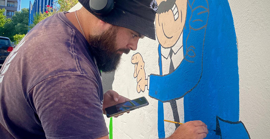 Un mural de Nando Moutinho homenajea en Santander a Mafalda, al tebeo y al cmic