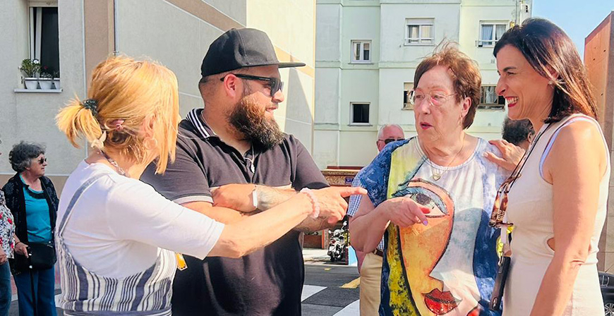 Un mural de Nando Moutinho homenajea en Santander a Mafalda, al tebeo y al cmic