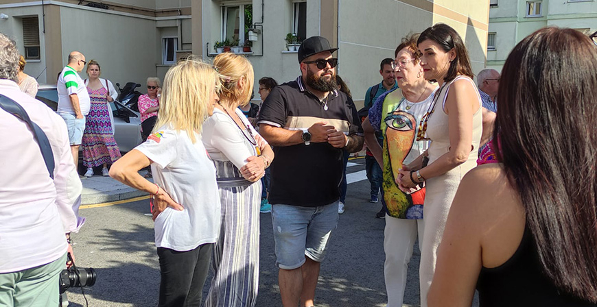 Un mural de Nando Moutinho homenajea en Santander a Mafalda, al tebeo y al cmic