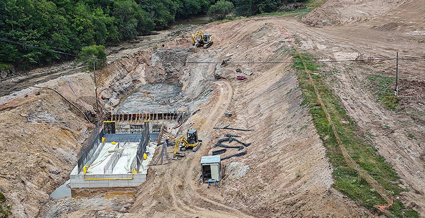 La rehabilitacin del desage de fondo del Embalse del Ebro toma forma