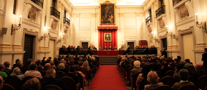 Peridis recoge la Medalla de Honor 2014 de la Real Academia de Bellas Artes de San Fernando