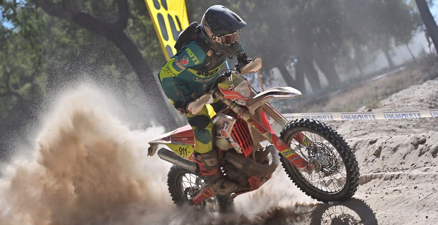 El piloto campurriano Alexis Fern�ndez Castro, plata en los prestigiosos 6Days Portugal 2026