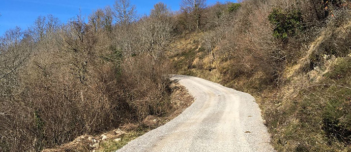 La pista de Temuda en Somballe vuelve a tener un firme transitable
