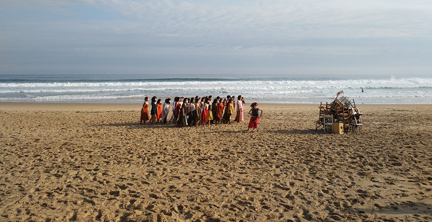 La playa de Los Peligros acoge este viernes el espectculo de danza y performance 'Al relente'