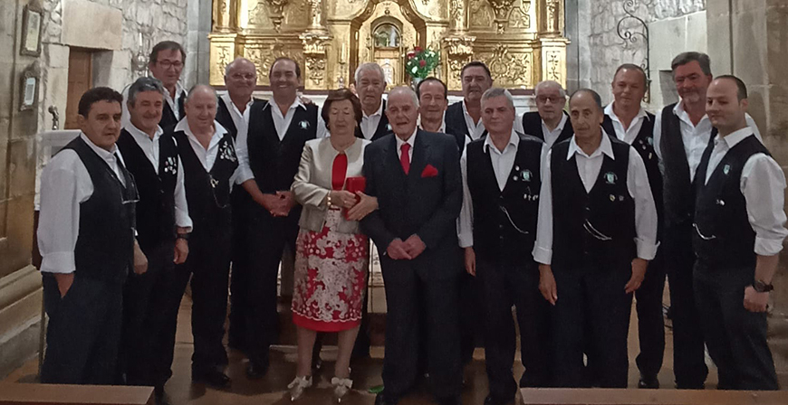 Policarpo Gmez y Dolores Robledo celebran sus bodas de oro