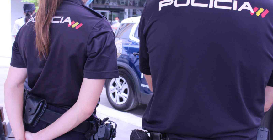 La Polica Nacional, Airbnb y Confianza Online alertan ante posibles estafas en alquileres vacacionales