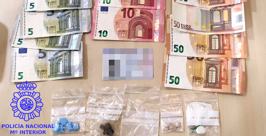 La Polica Nacional detiene a un hombre por un delito de trfico de drogas