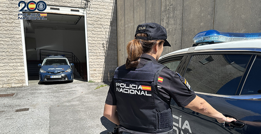La Polic�a Nacional detiene a un hombre con dos �rdenes de ingreso en prisi�n y ocho de personaci�n