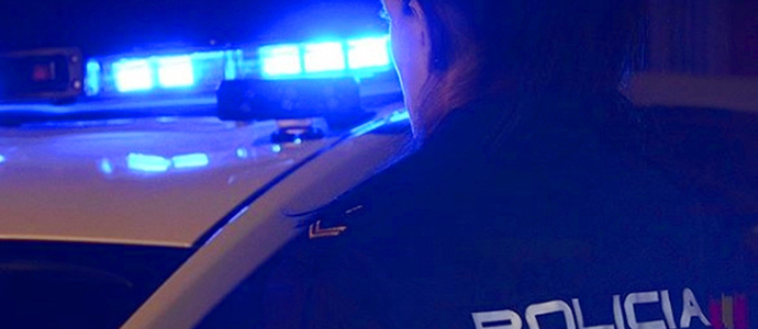 La Polica Nacional detiene a un hombre por robo con violencia en dos establecimientos del centro de Santander