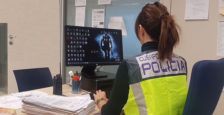La Polica Nacional detiene a tres menores por un delito de 
