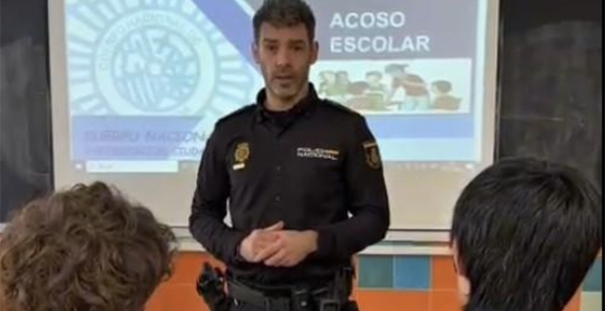 Polica Nacional pone en marcha una campaa contra el acoso escolar con el lema #NoTeLoGuardes