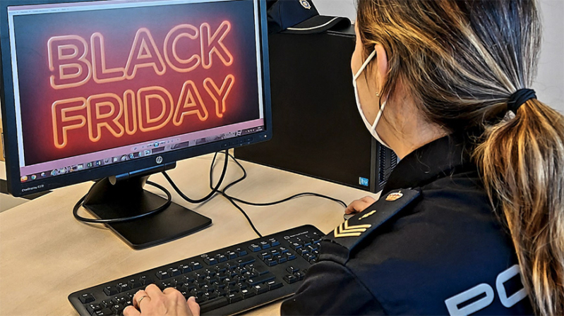 La Polica Nacional recuerda las pautas para evitar estafas en las compras online del Black Friday