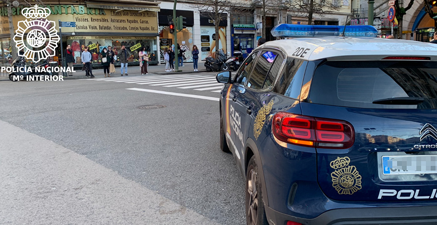 Polica Nacional recuerda las pautas frente a fraudes y estafas en las compras online de las rebajas