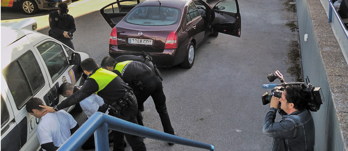 Los policas locales de Cantabria entrenan tcticas y enfrentamiento armado