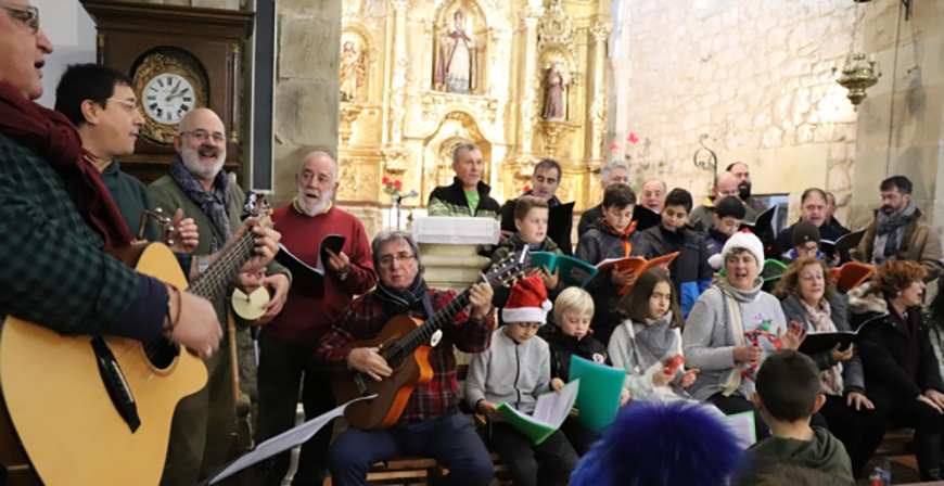 La Pozona vuelve a cantar a la Navidad en Requejo