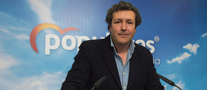 El PP pide a Revilla que explique a cambio de qu ha renunciado al agua del Ebro