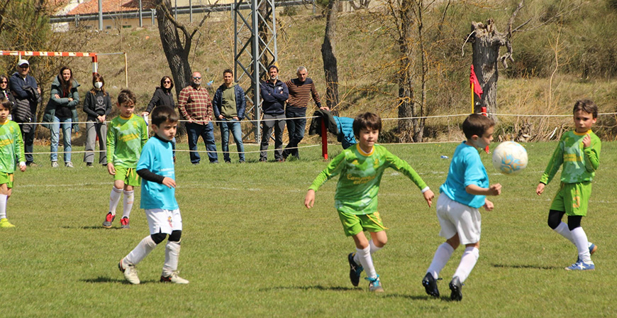 Los prebenjamines de Enmedio se desplazaron a Aguilar para disputar un triangular amistoso