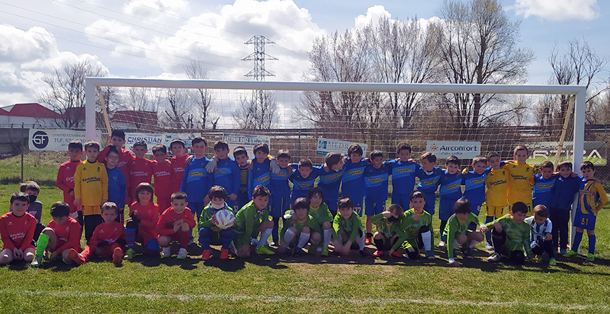 Los prebenjamines de Enmedio se desplazaron a Aguilar para disputar un triangular amistoso