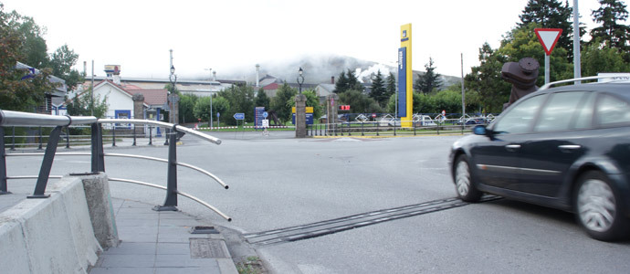Precaucin en el puente de la Avenida la Naval
