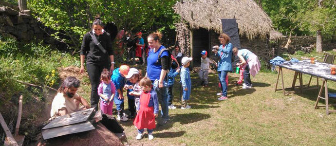 Los preescolares del Rodrguez de Celis visitaron el Poblado Cntabro de Argeso