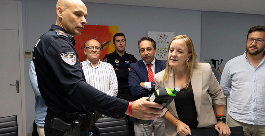 Presidencia invertir 653.000 euros en vestuario, vehculos, desfibriladores e hidrantes destinados a Polica Local y Proteccin Civil de los municipios