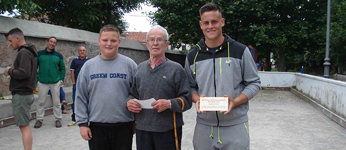 Prieto y Berto ganan el torneo de petanca de Bolmir