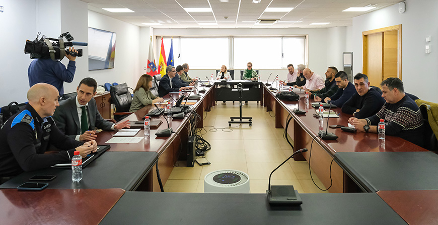 La primera convocatoria nica para cubrir las vacantes de polica local en Cantabria ser en octubre
