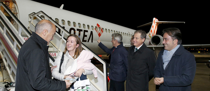 Los primeros pasajeros procedentes de Venecia aterrizan en Santander