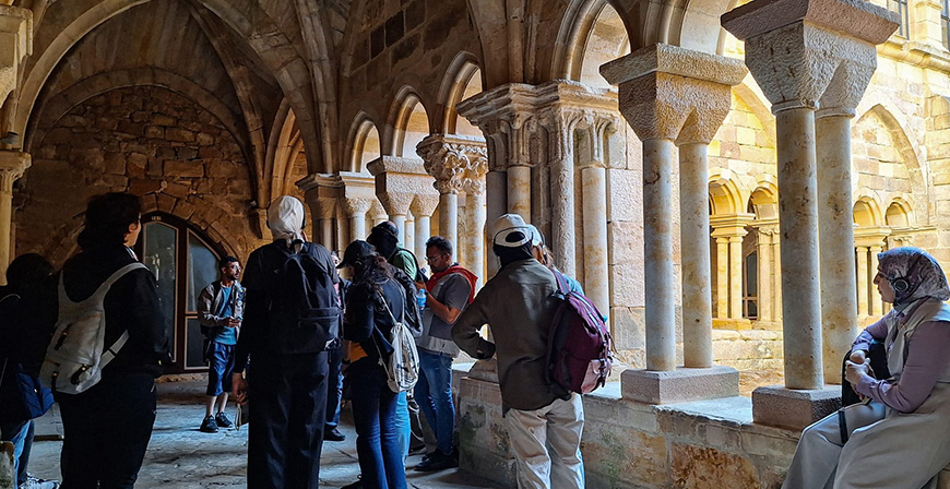 Profesores y estudiantes rabes visitan el Geoparque Las Loras para conocer el potencial del turismo ligado a los recursos hdricos
