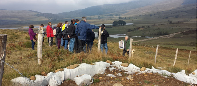 El programa de visitas guiadas de la Universidad de Cantabria recal en Campoo de Yuso