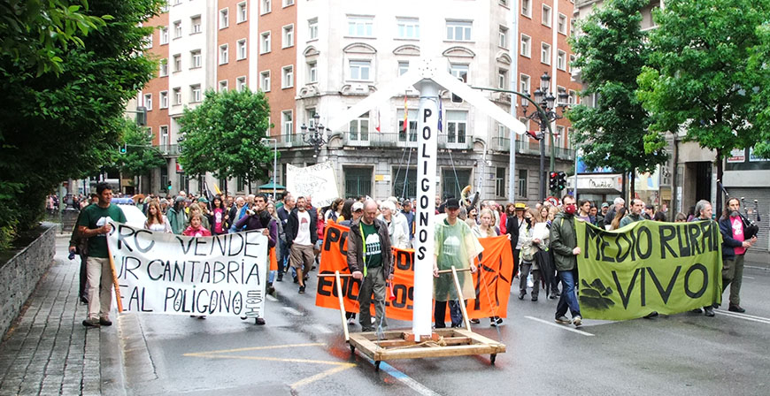 Protesta en Santander contra los polígonos eólicos