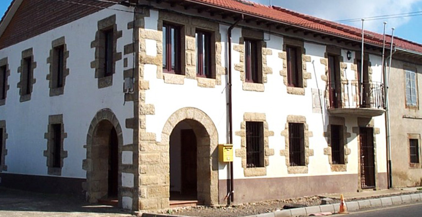La rehabilitacin de la Casa Consistorial de Campoo de Yuso cumple 30 aos
